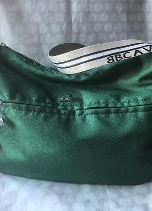 Яскрава сумка через плече