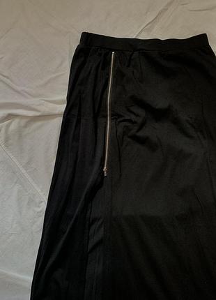 Довга спідниця з розрізом