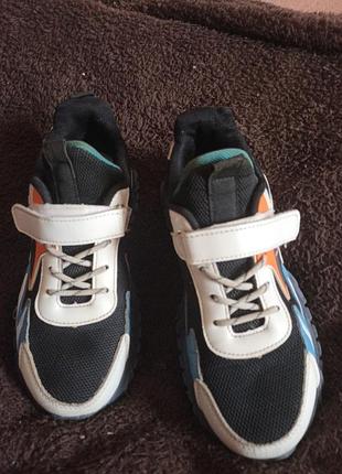 Кросівки дитячі