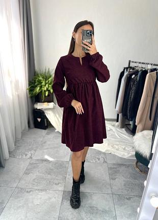 Вельветовое платье миди с резинкой на талии рукав длинный