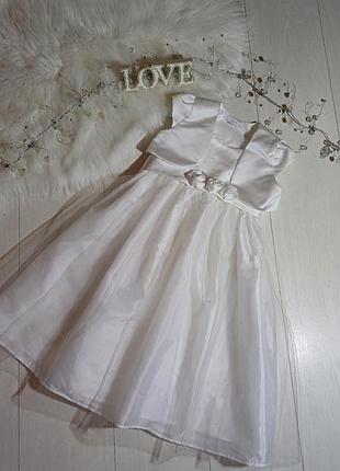 Платье праздничное белое