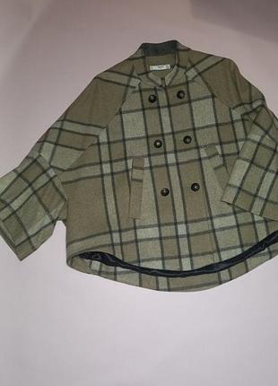 Осенний женский кейп в клетку бежево-серого цвета mango, р.34