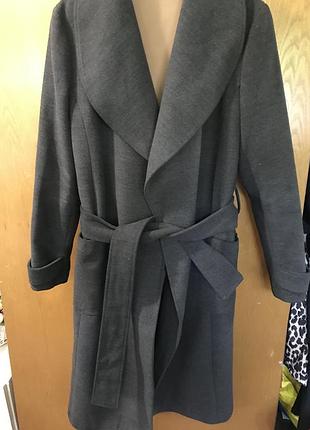 Жіноче пальто