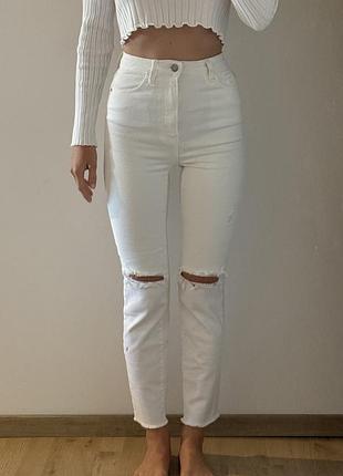 Джинси білі stradivarius