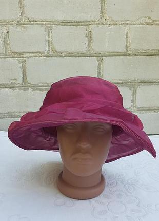 Легкая шляпа с сеточкой внутри