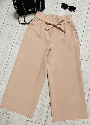 Жіночі штани-кюлоти в ніжно-рожевому кольорі розмір s