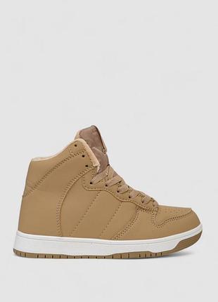 Кросівки жіночі зимові на хутрі, колір бежево-білий