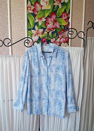 Красива якісна натуральна рубашка в зміїний принт uta raasch.