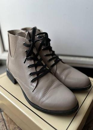 Жіночі шкіряні черевики весна-осінь