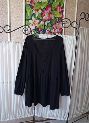 Чудова чорна туніка.
