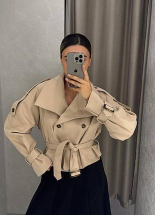 Крутий тренч