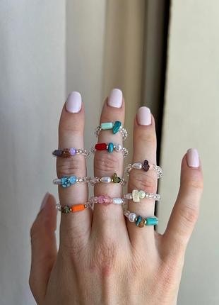 Каблучка колечко хендмейд з бісеру з намистин з натуральним камінням різнокольорові набір ніжна