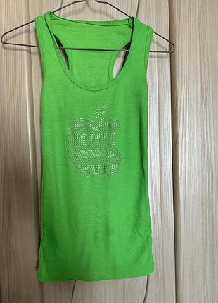 Майка с камнями