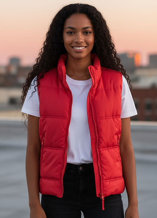 Новая женская жилетка