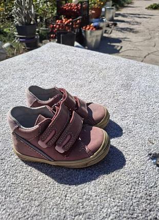 Кросівки для малюків