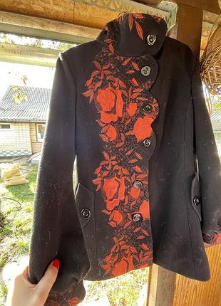 Шерстяне полупальто з трояндами🌹