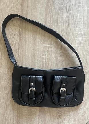 Маленька чорна сумка багет шкіряна