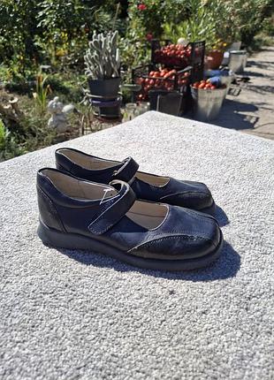 Босоніжки для дівчинки