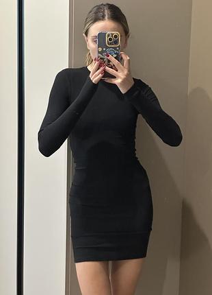 Платье черное мини с рукавом эластичное