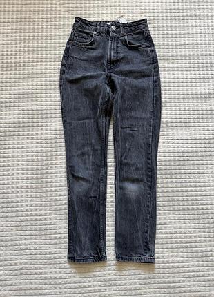 Черные мом джинсы zara