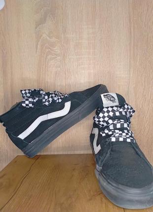 Високі кеди vans