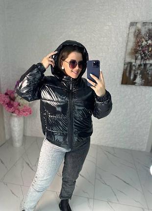 Осінньо-зимова куртка з капюшоном з водовідштовхувальної плащівки