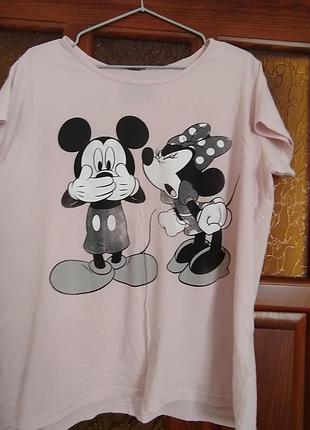 Футболка с логотипом мики маусом