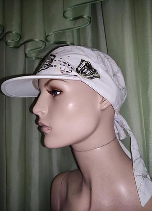 Блайзер на завязках, кепка (Украина), размер регулируется.