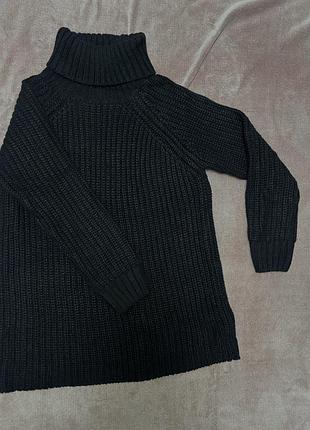 Жіноча вʼязана сукня