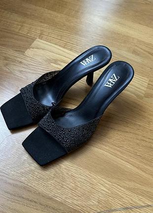 Босоніжок чорні zara 38 розмір