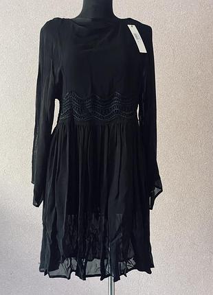 Нова брендова сукня