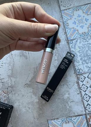 Бежевые кремовые тени для глаз kiko