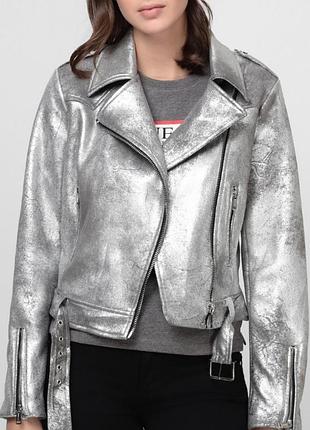 Срібна косуха шкіра ,дуже ярка і не звичайна р с м