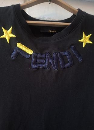 Бредовая футболка с вышивкой