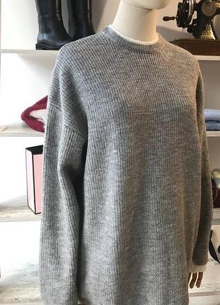 Свитер женский вязанный в стиле туника с молочной отделка воротника и манжетов, серый