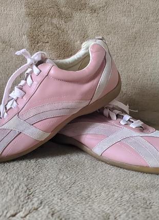 Жіночі кросівки clarks soft