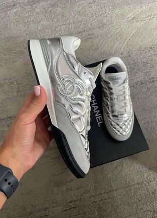 Сріблясті кеди кросівки шанель