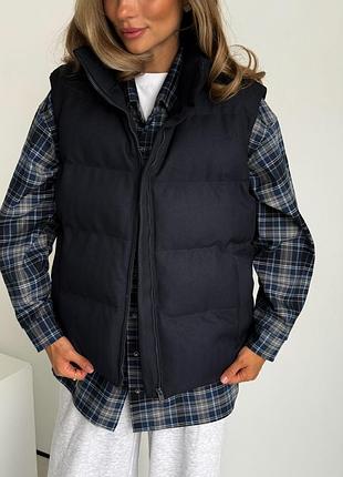 Дутый стеганый жилет жилетка безрукавка структурная
