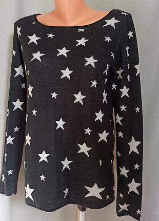 Женский свитерчерный в белую звездочку