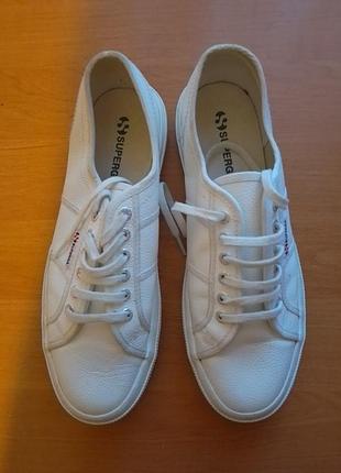 Женские кожаные кроссовки superga