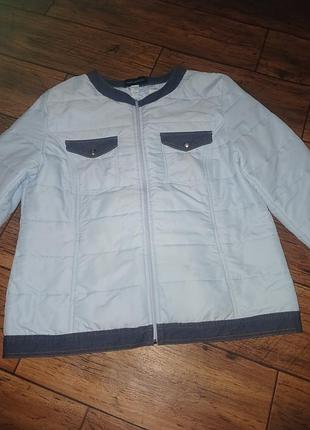 Тонкая курточка