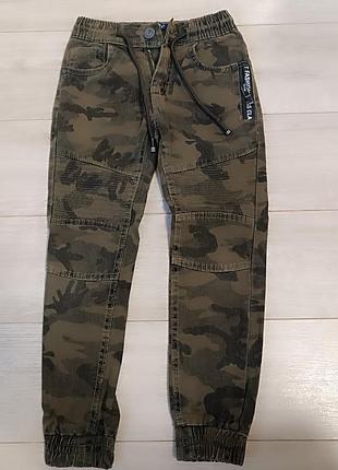 Штаны для мальчика, материал джинсы, состояние идеальный, размер 110-116 цена 200 грн