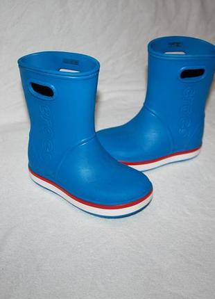 Сапоги фирмы crocs c12 (наш 29 размер) по стельке 19 см по подошве 20,5 см.