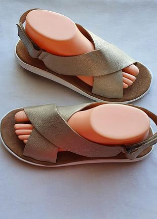 Босоніжки clarks р.41