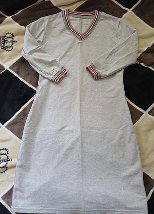 Платье с коротким рукавом