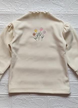 Стильна ошатна кофта з вишивкою квіти