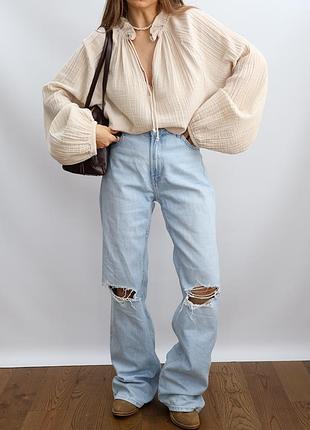 Шикарные джинсы с разрезами