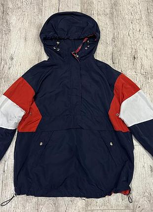 Вітрівка bershka