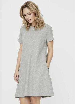 Сукня брендова