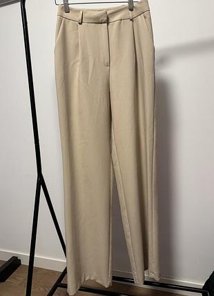 Бежеві класичні штани в ідеальному стані s